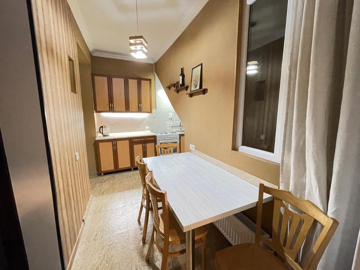 Apartament La Casa De Tbilisi Zewnętrze zdjęcie
